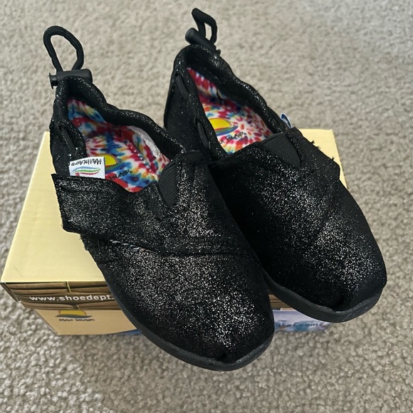 Maui island toddler shoes SZ 8 - Picture 1 of 3